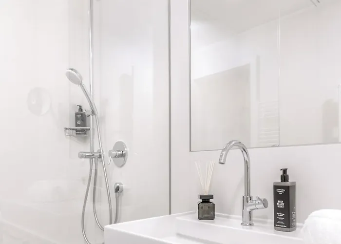 מלון דירות Limehome - Argos By Zaha Hadid 4*