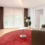 Limehome - Argos By Zaha Hadid 4* Грац