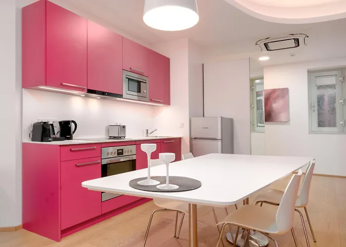 Limehome - Argos By Zaha Hadid 4*